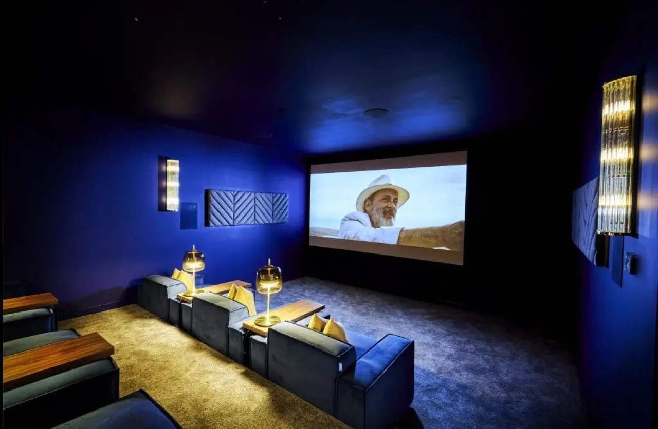 Queen Street Cinema Room