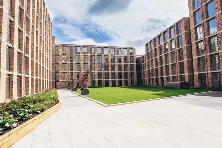 Burlington Square, Manchester